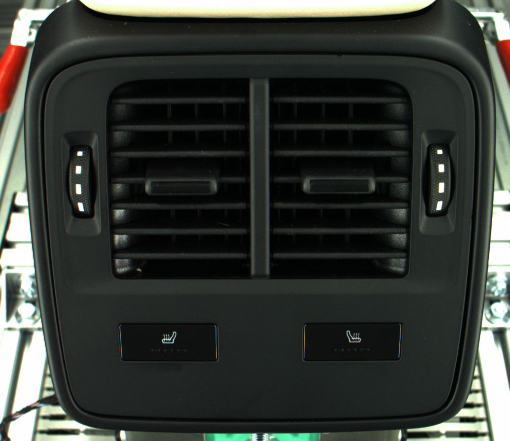 Quality Inspection Center Console (Interior) Automotive from BRAINWARE Solutions GmbH Chemnitz