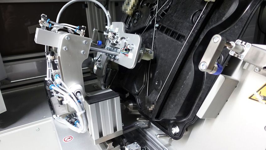End-of-Line EoL Tester Türsysteme Automotive - Beispiel der Brainware Solutions GmbH Chemnitz