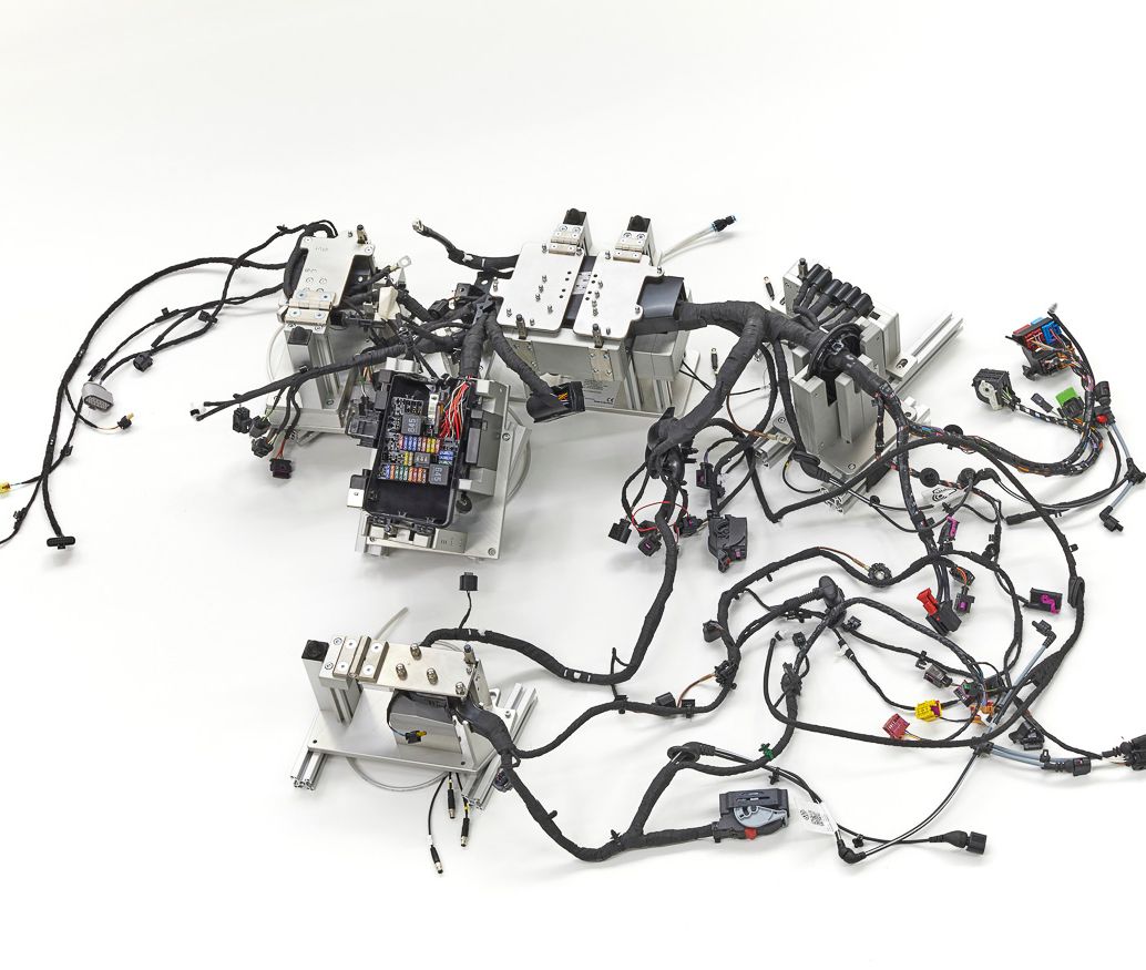 Assembly and Inspection Tables - Example from BRAINWARE Solutions GmbH from Chemnitz